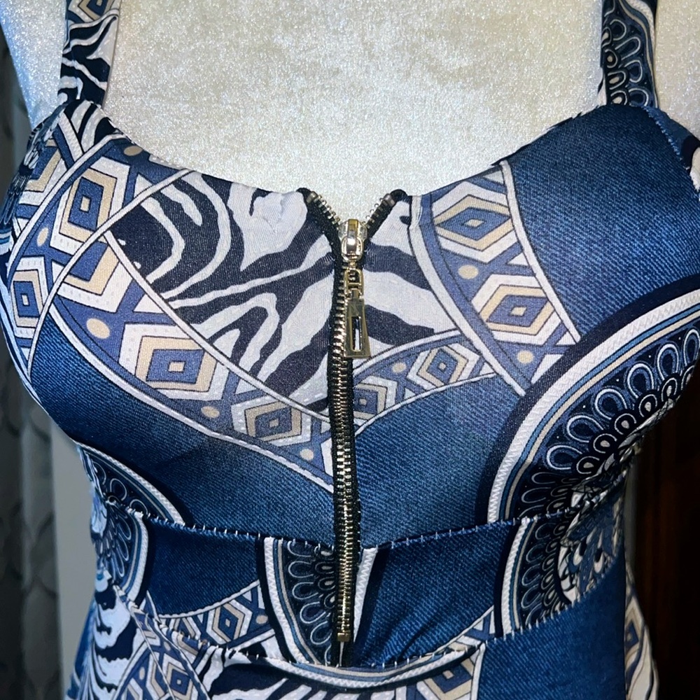 Patterned Dress - Picture 3 of 3